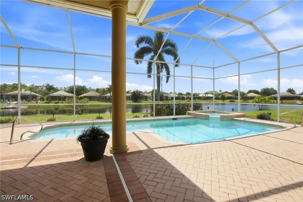 10815 Phoenix Way Naples FL 34119