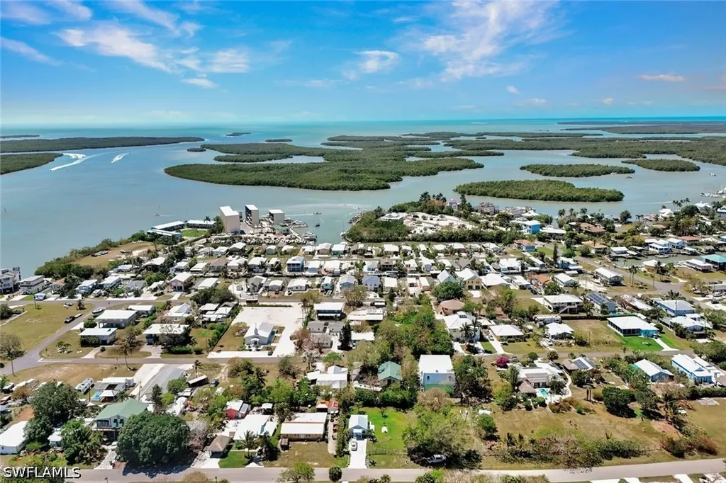 414 Papaya Street Goodland FL 34140