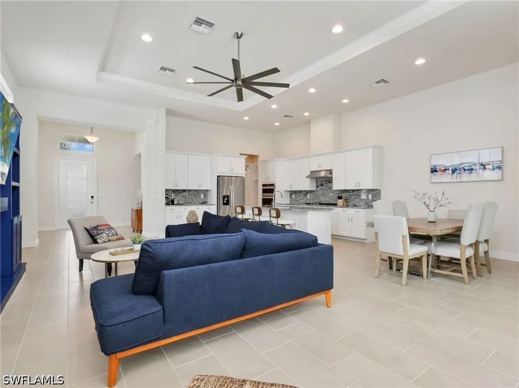 9288 Cayman Drive Naples FL 34114
