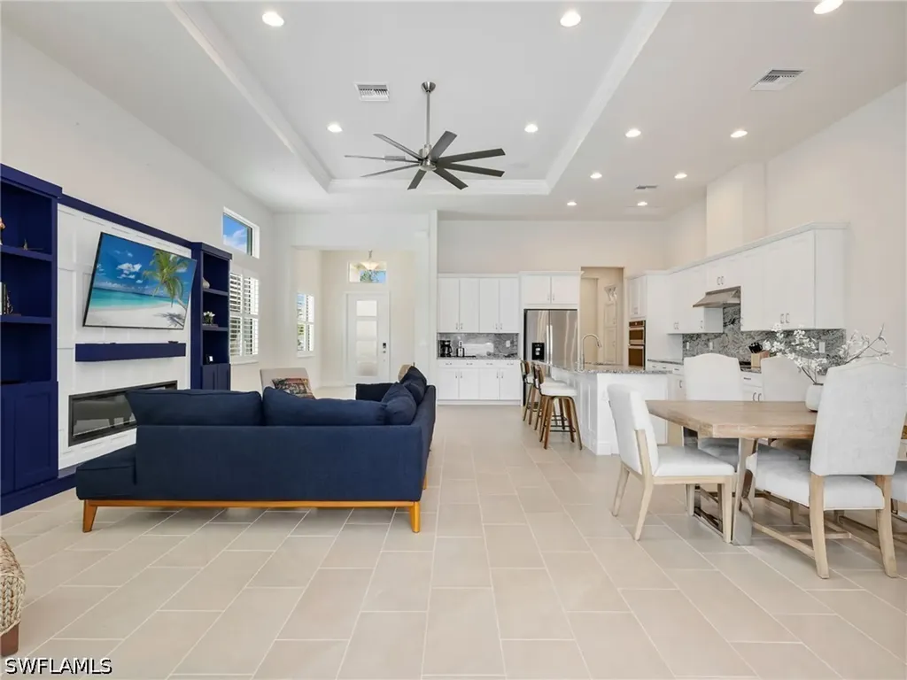 9288 Cayman Drive Naples FL 34114