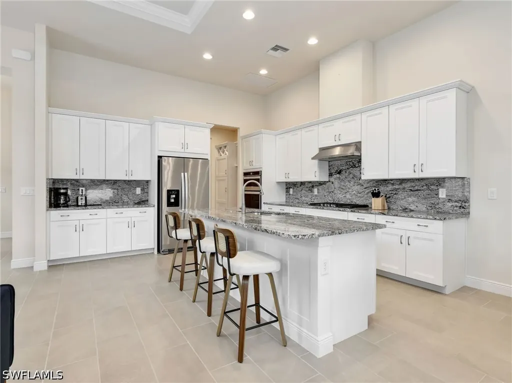 9288 Cayman Drive Naples FL 34114