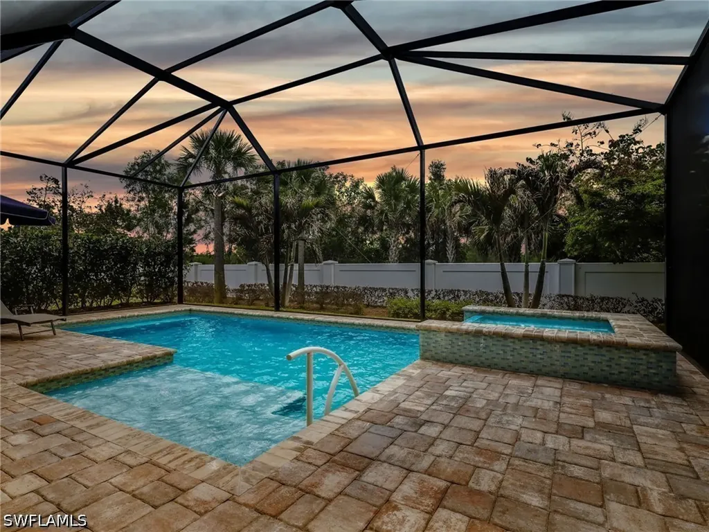 9288 Cayman Drive Naples FL 34114