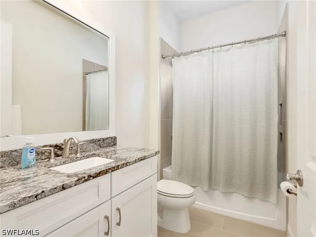 9288 Cayman Drive Naples FL 34114