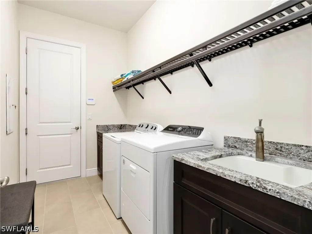 9288 Cayman Drive Naples FL 34114