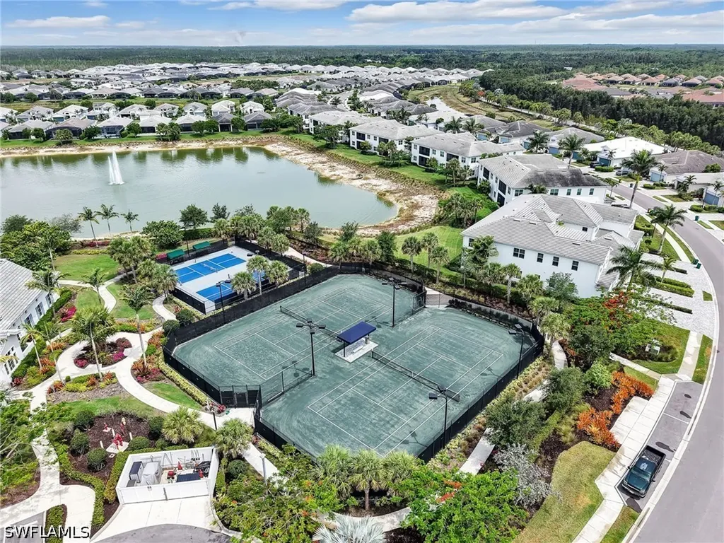 9288 Cayman Drive Naples FL 34114