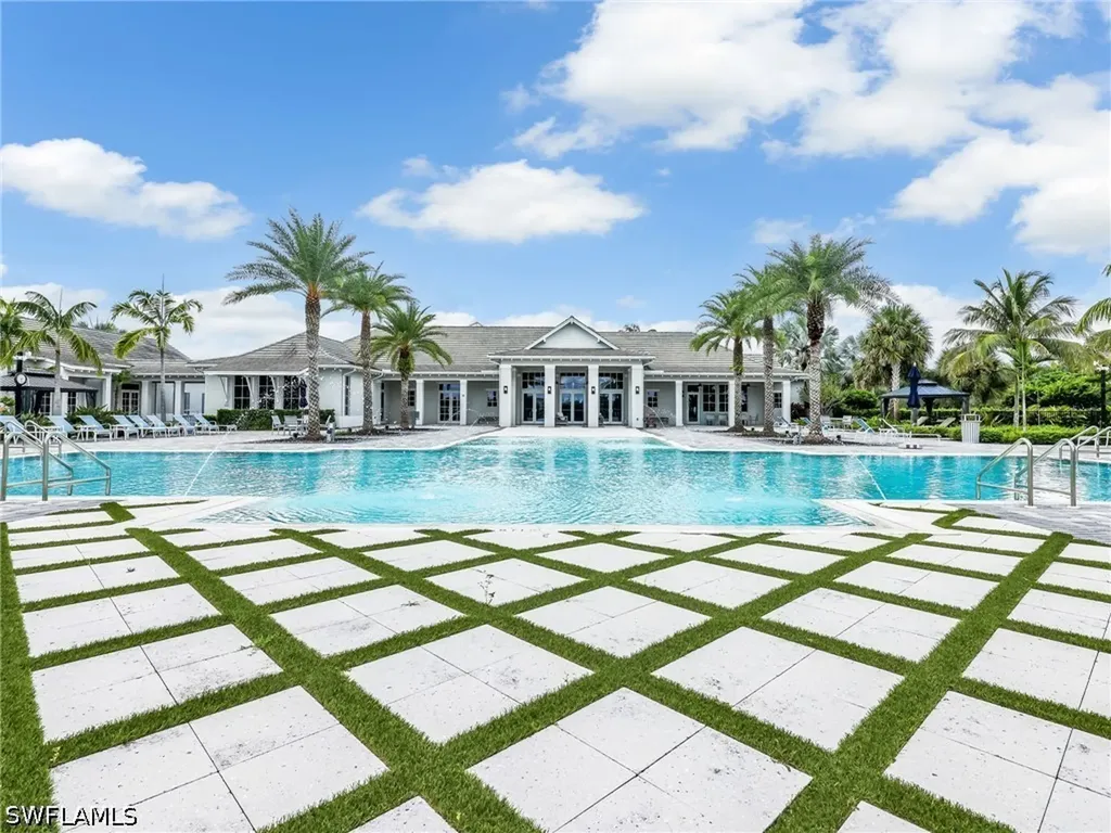 9288 Cayman Drive Naples FL 34114