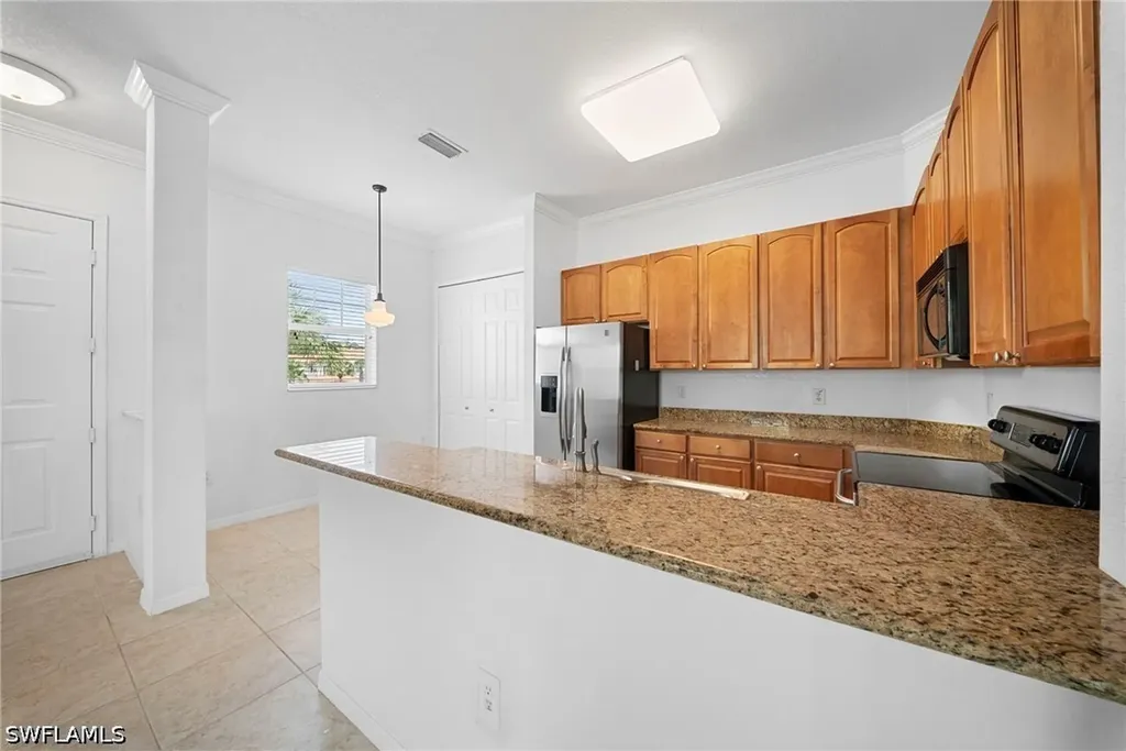 970 Peggy Circle Naples FL 34113