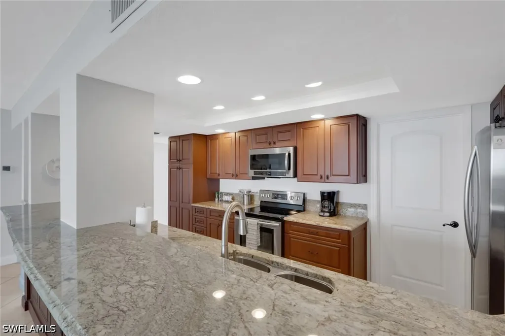 10420 Gulf Shore Drive Naples FL 34108