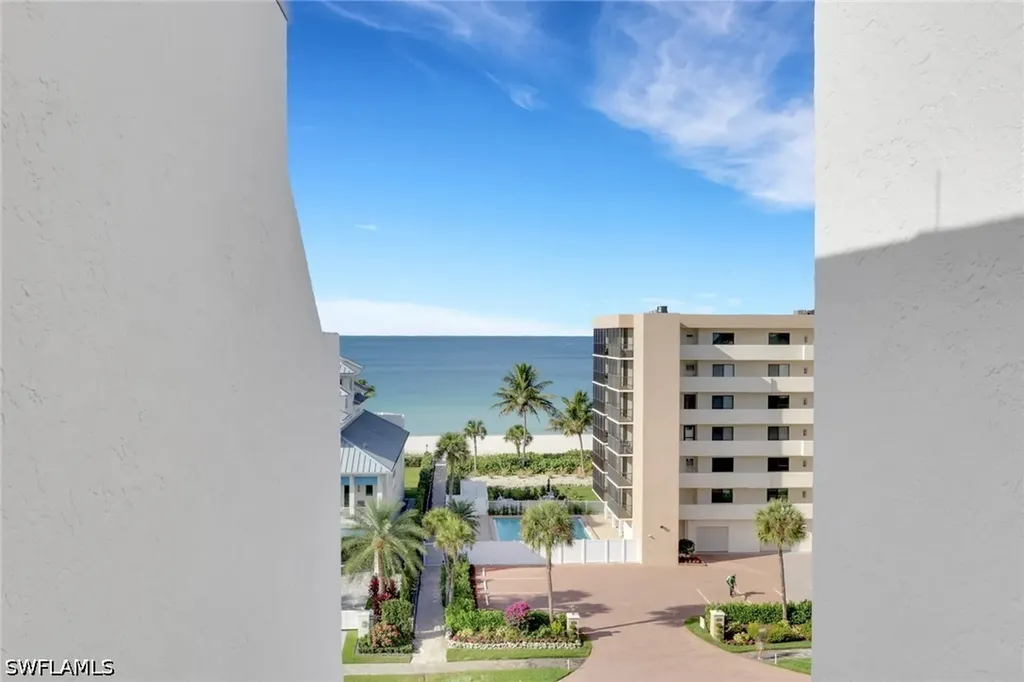 10420 Gulf Shore Drive Naples FL 34108