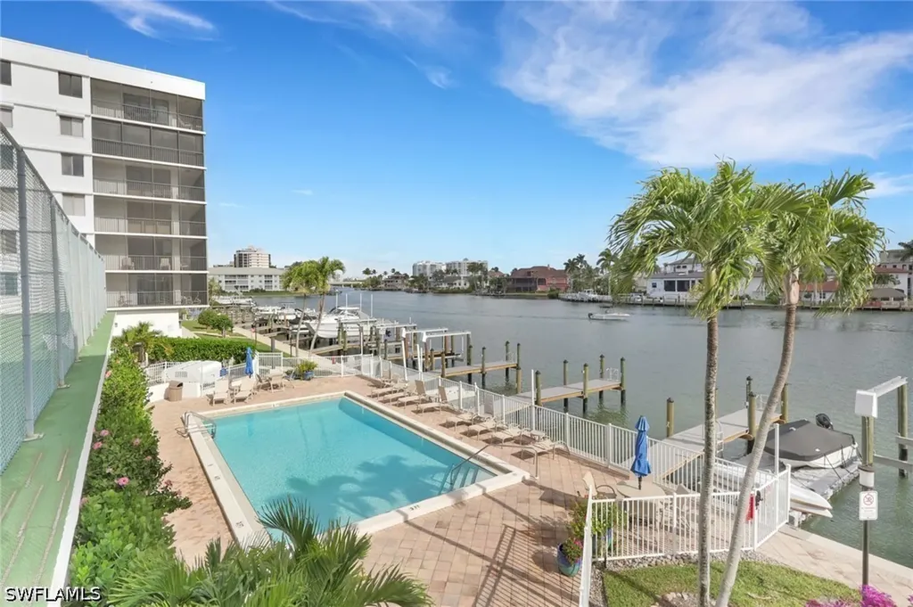 10420 Gulf Shore Drive Naples FL 34108