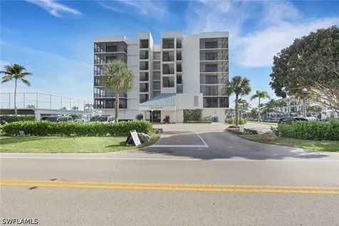 10420 Gulf Shore Drive Naples FL 34108