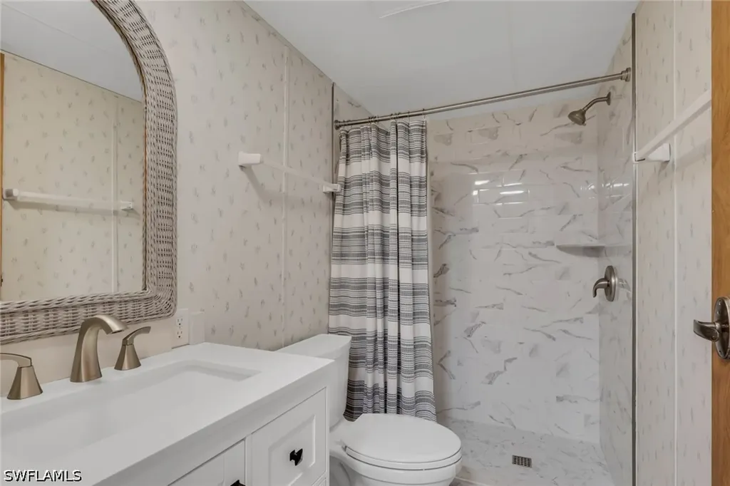 220 Ocean Reef Lane Naples FL 34114