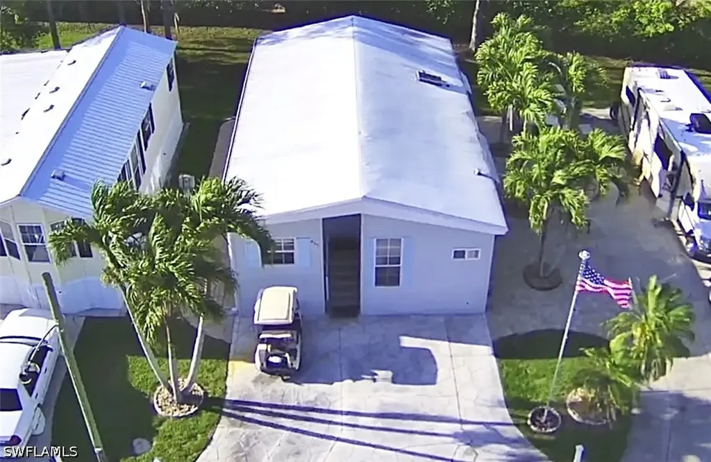 435 Cheetah Drive Naples FL 34114