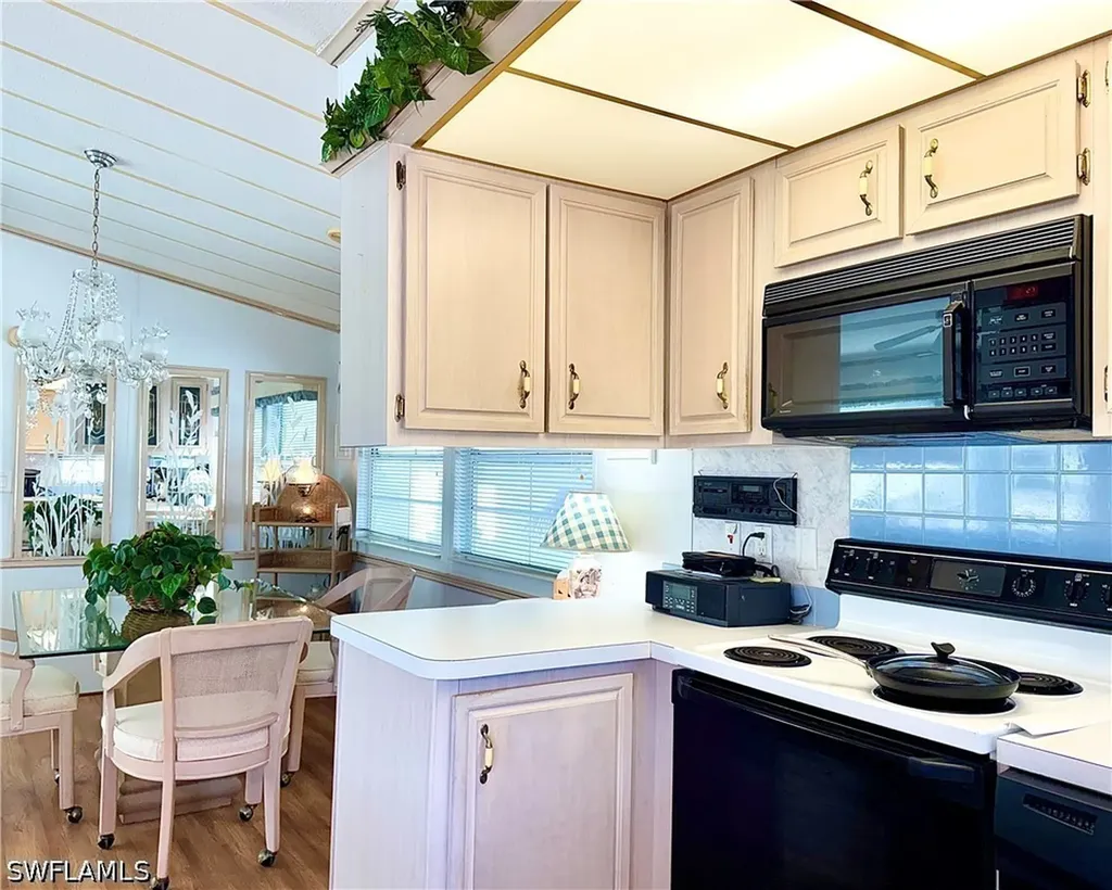 435 Cheetah Drive Naples FL 34114