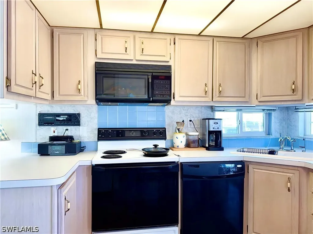 435 Cheetah Drive Naples FL 34114