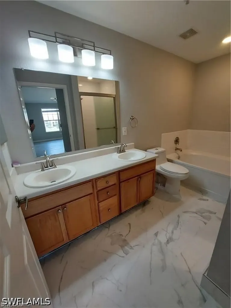 7905 Preserve Circle Naples FL 34119