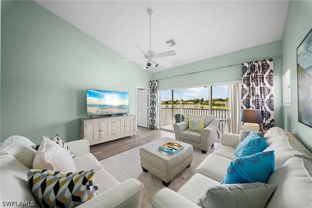 565 Windsor Square Naples FL 34104