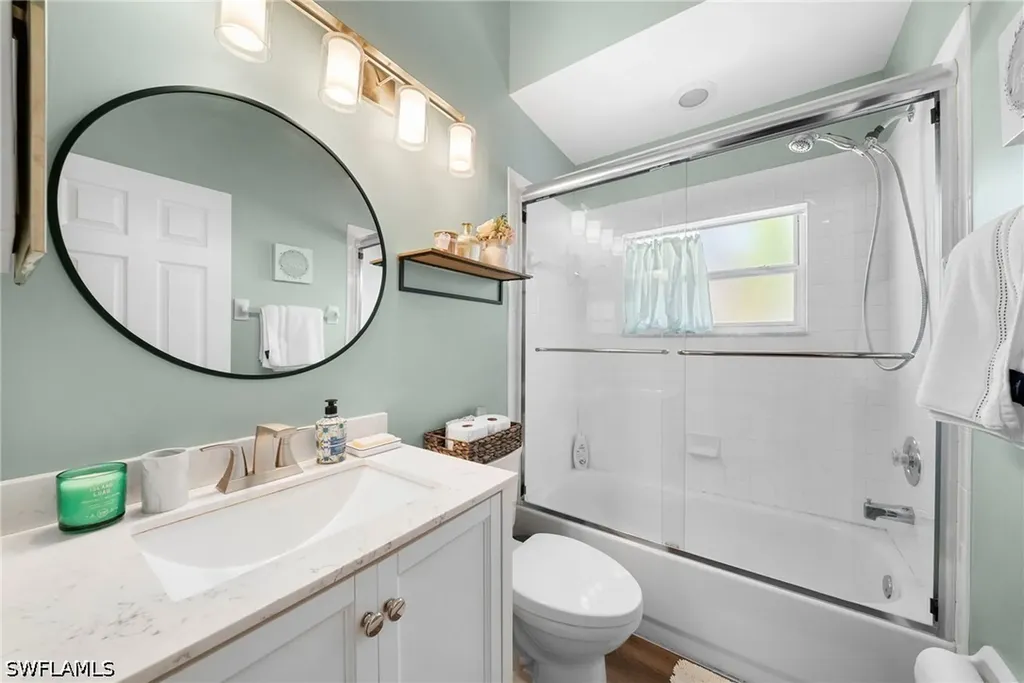 565 Windsor Square Naples FL 34104