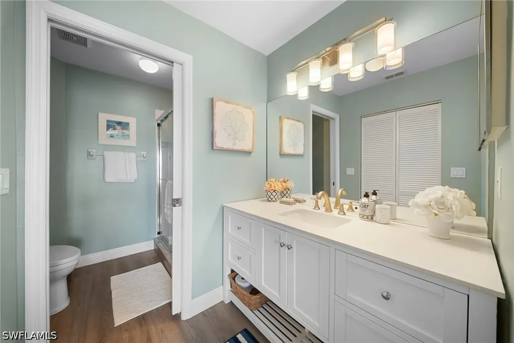 565 Windsor Square Naples FL 34104