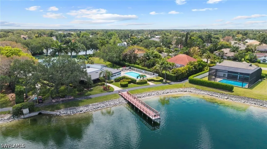 565 Windsor Square Naples FL 34104