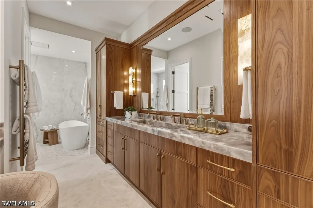 1079 Diana Avenue Naples FL 34103