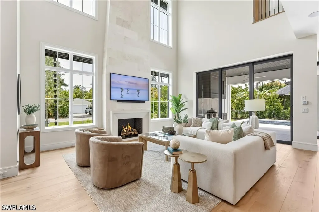 1079 Diana Avenue Naples FL 34103