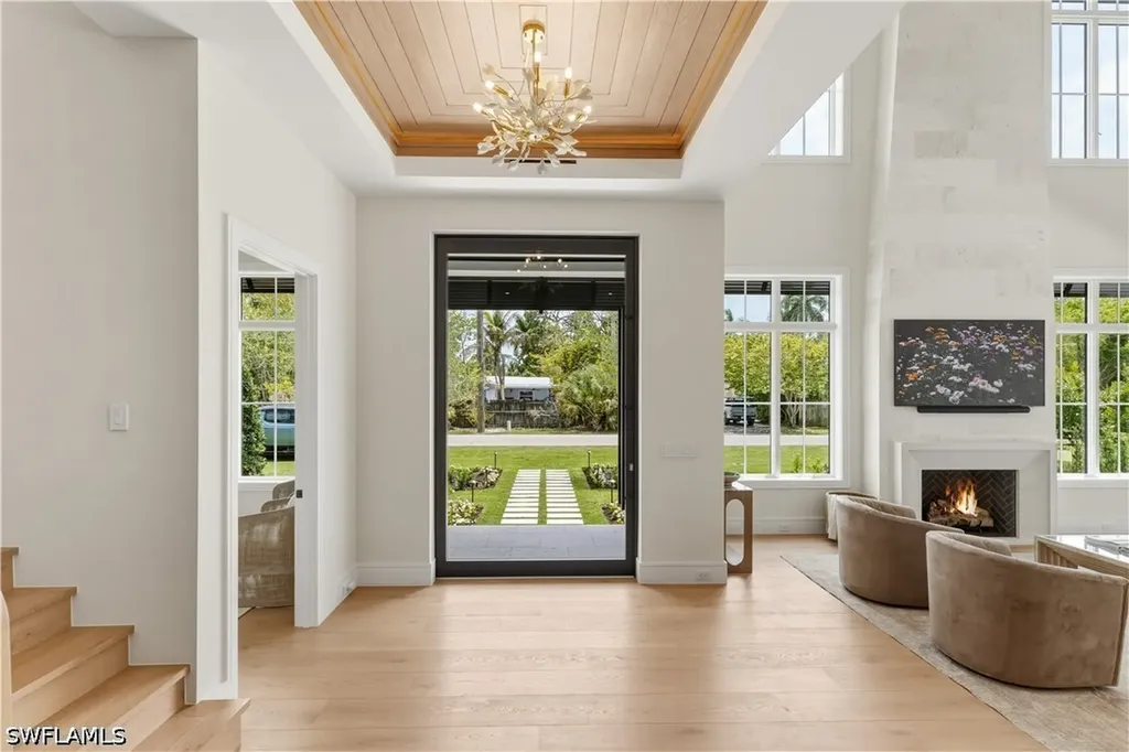 1079 Diana Avenue Naples FL 34103