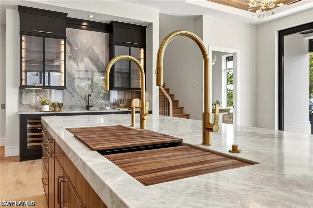 1079 Diana Avenue Naples FL 34103
