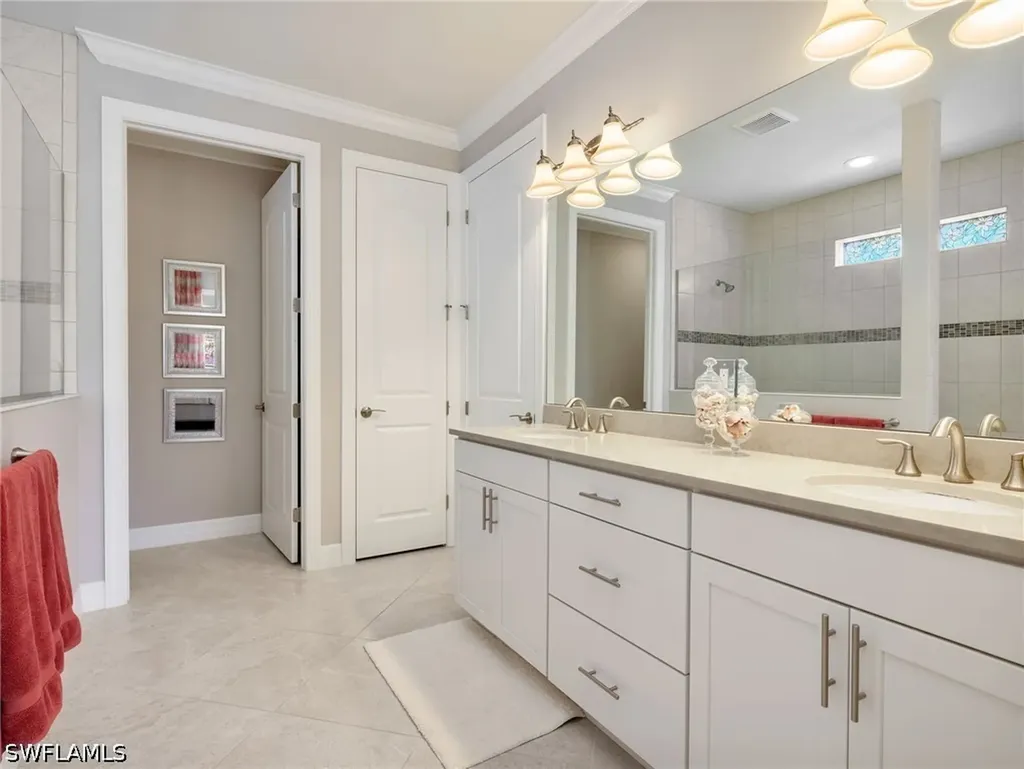 8989 Bahama Swallow Way Naples FL 34120