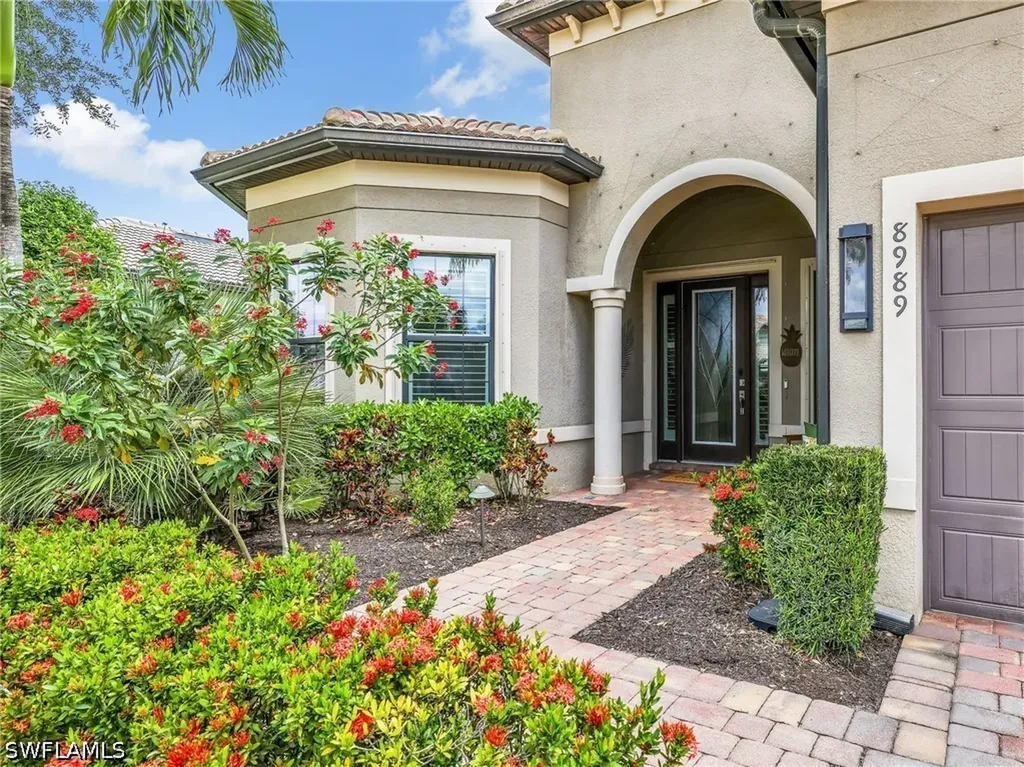 8989 Bahama Swallow Way Naples FL 34120