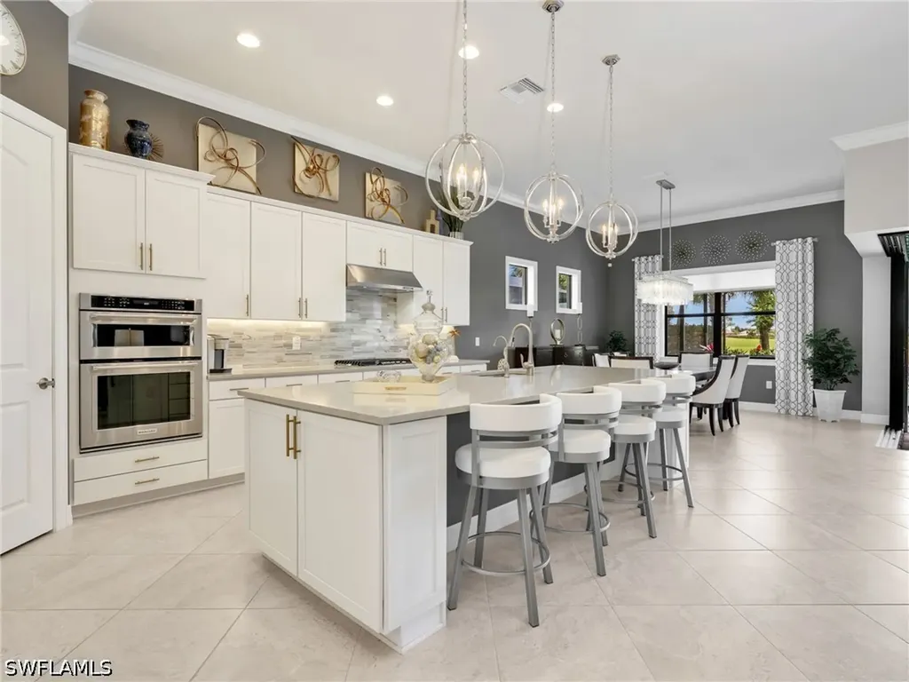 8989 Bahama Swallow Way Naples FL 34120