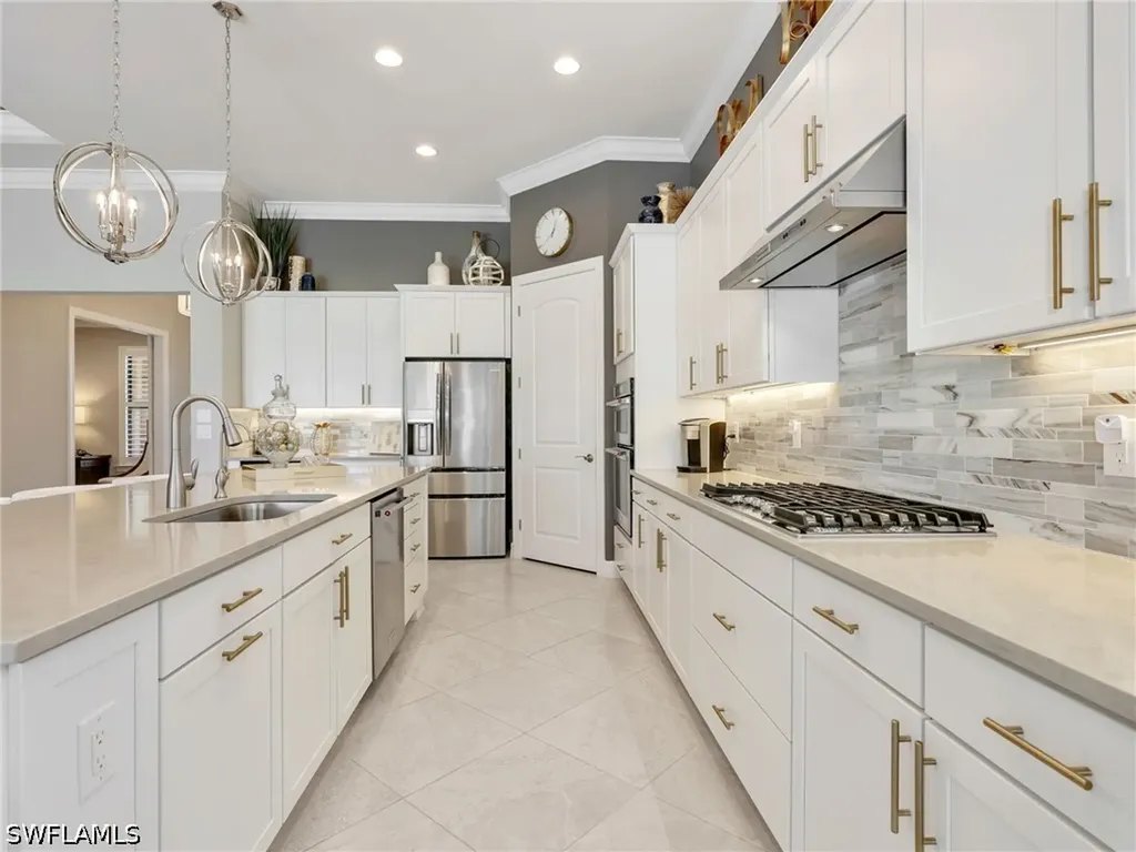 8989 Bahama Swallow Way Naples FL 34120