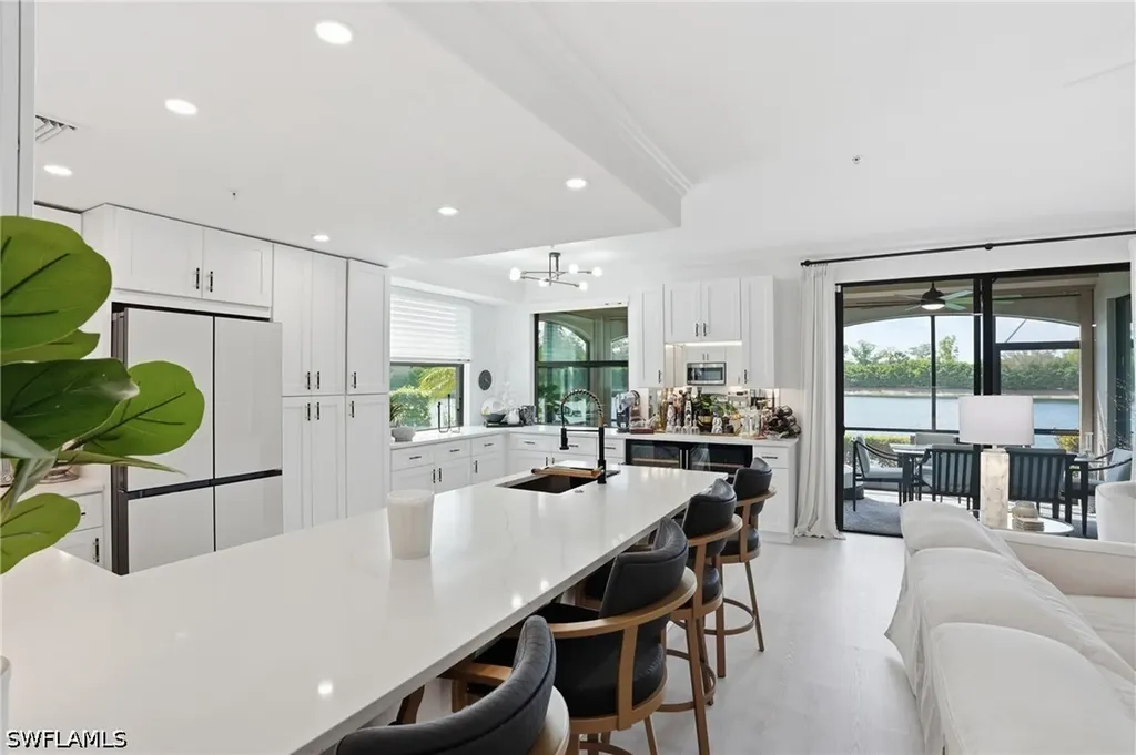 9476 Napoli Lane Naples FL 34113