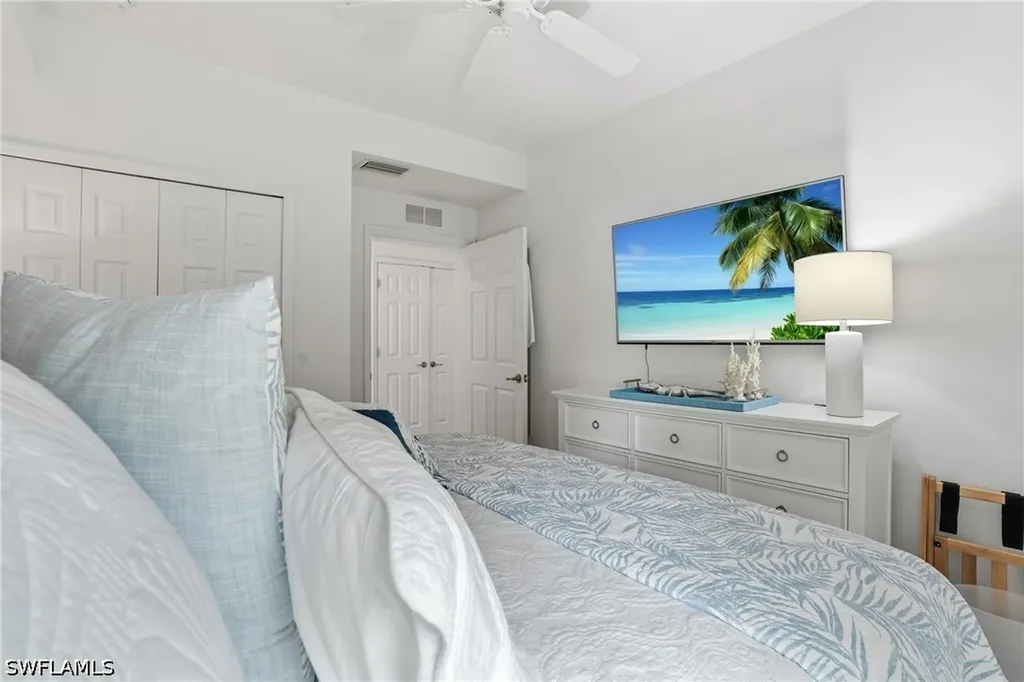 9476 Napoli Lane Naples FL 34113