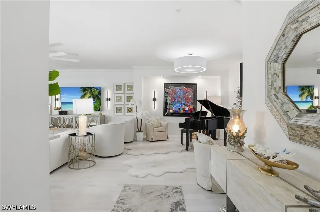 9476 Napoli Lane Naples FL 34113