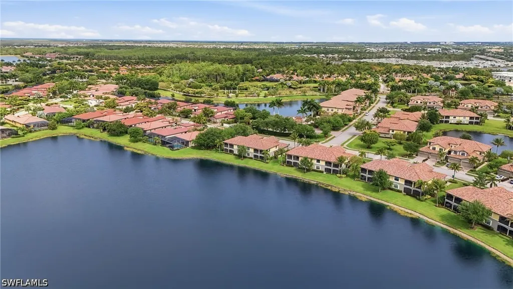 9476 Napoli Lane Naples FL 34113