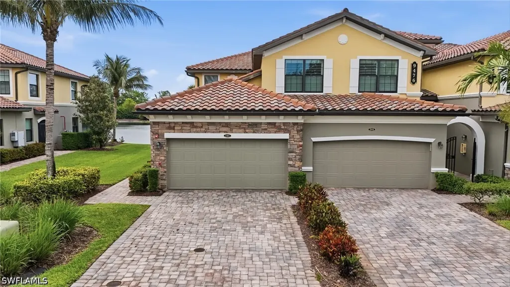 9476 Napoli Lane Naples FL 34113