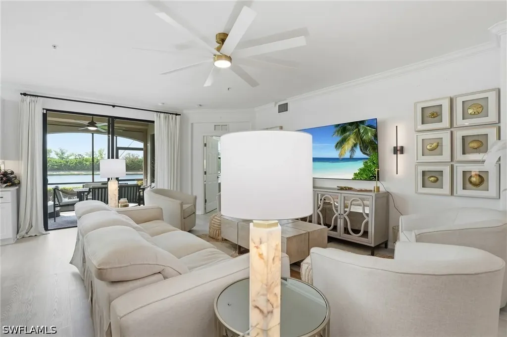 9476 Napoli Lane Naples FL 34113