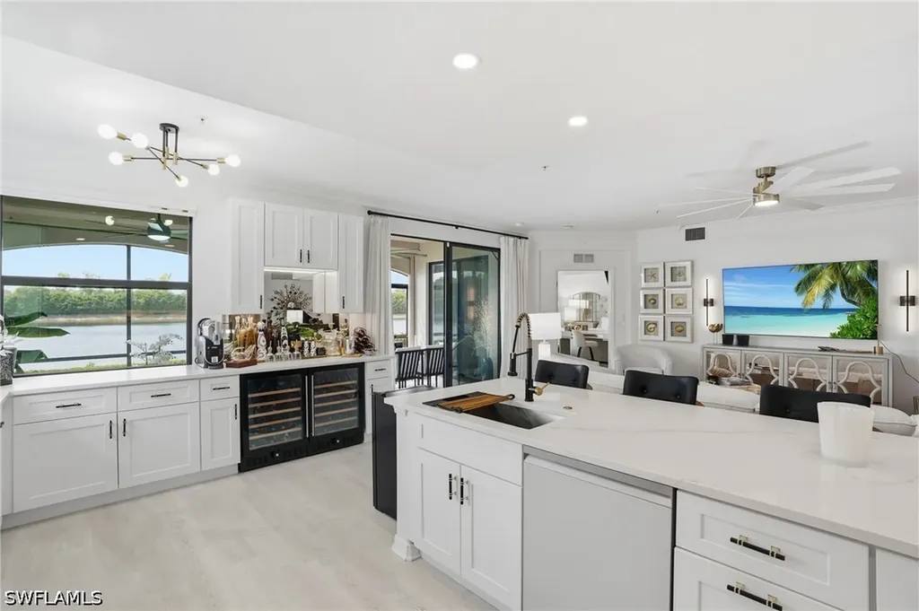9476 Napoli Lane Naples FL 34113