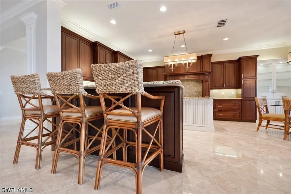 2915 Cinnamon Bay Circle Naples FL 34119