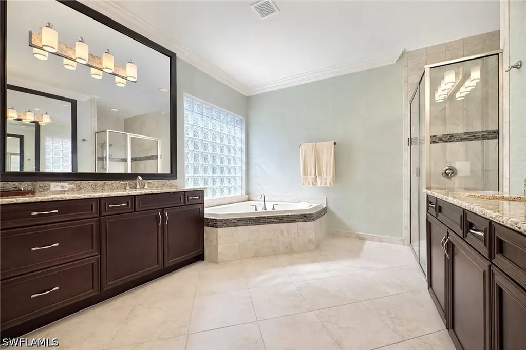 2915 Cinnamon Bay Circle Naples FL 34119