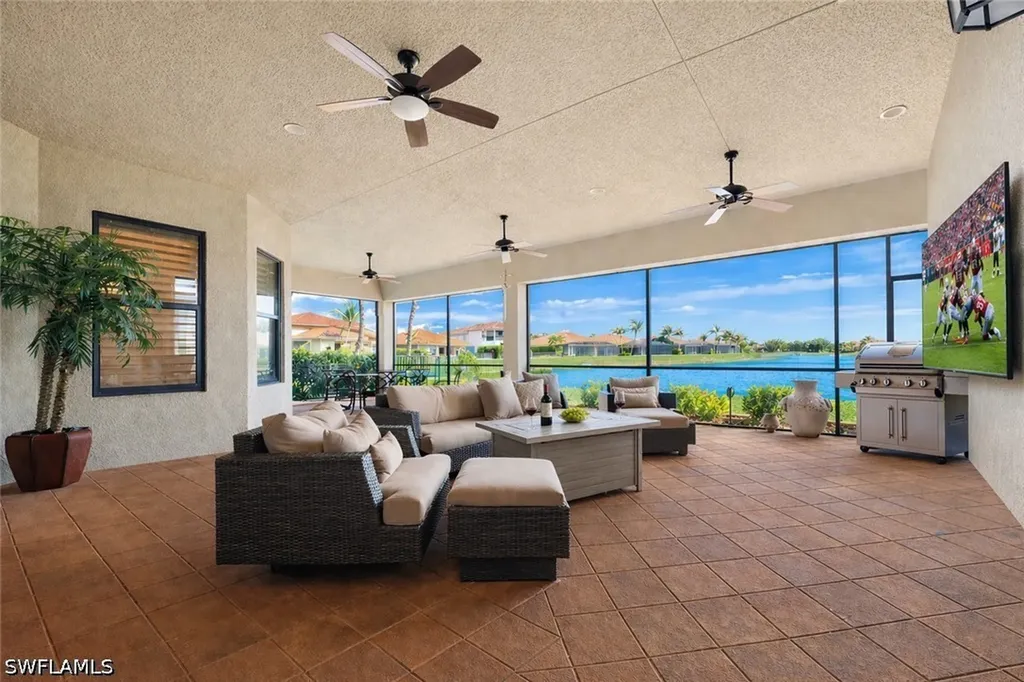 2915 Cinnamon Bay Circle Naples FL 34119