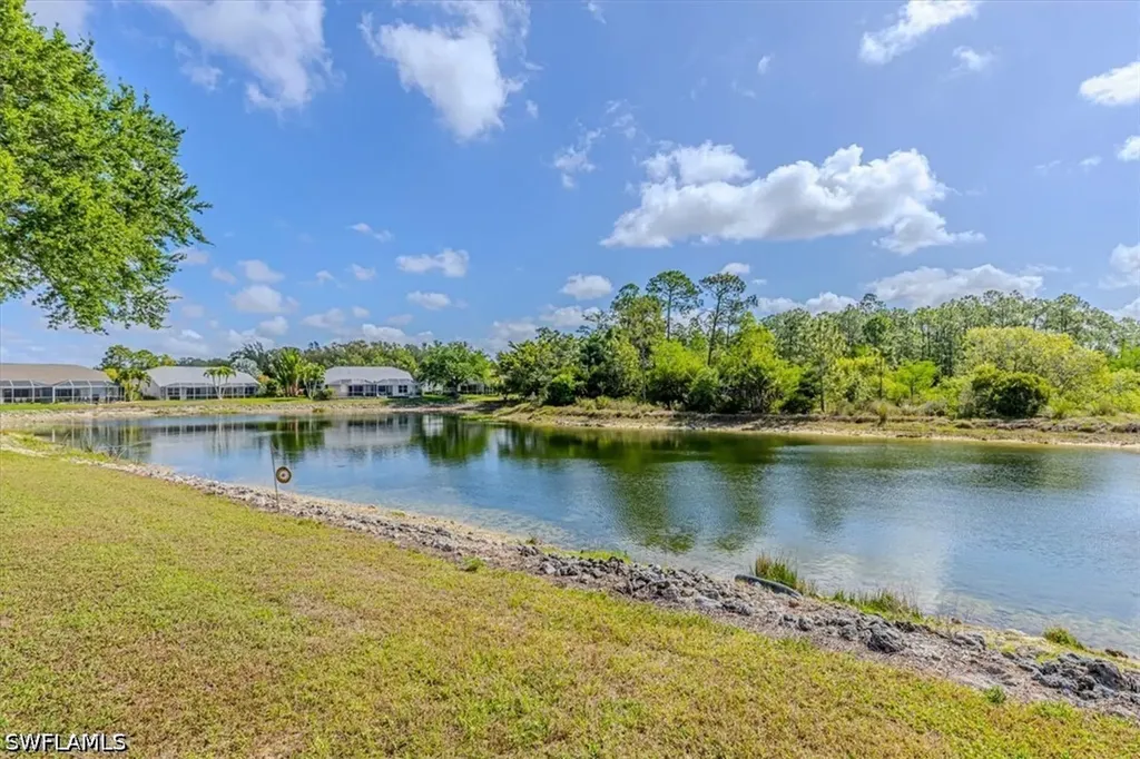 5205 Whitten Drive Naples FL 34104