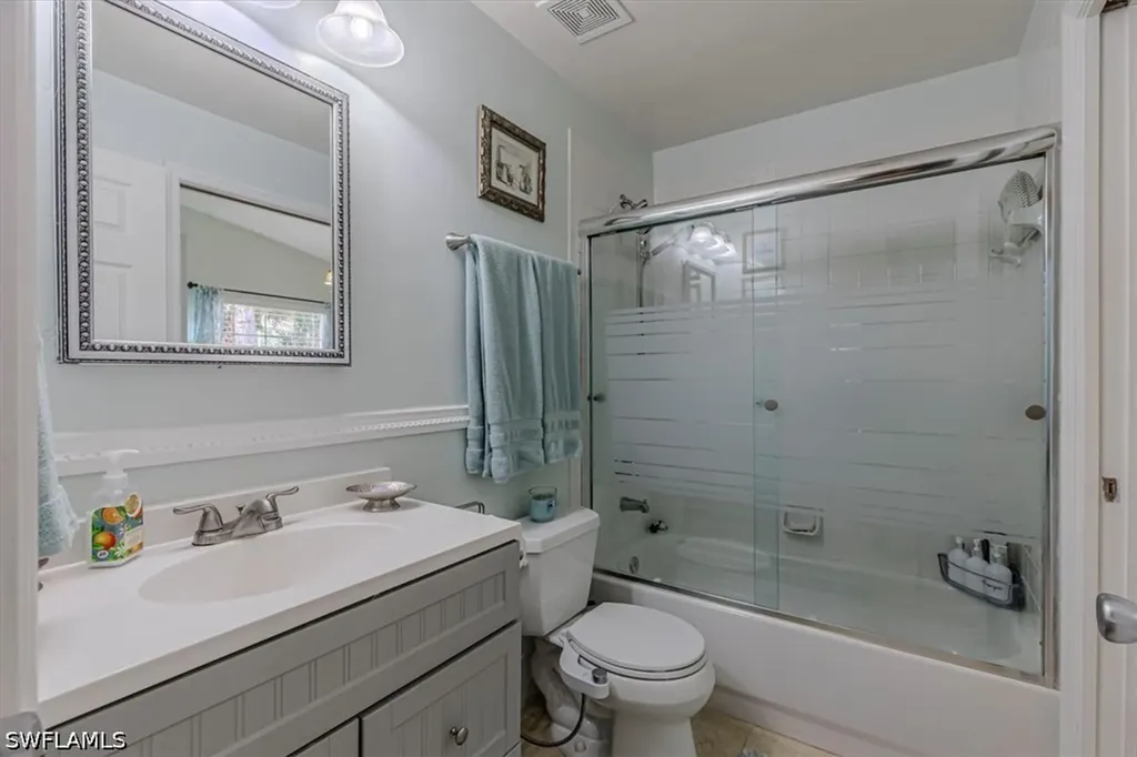 5205 Whitten Drive Naples FL 34104