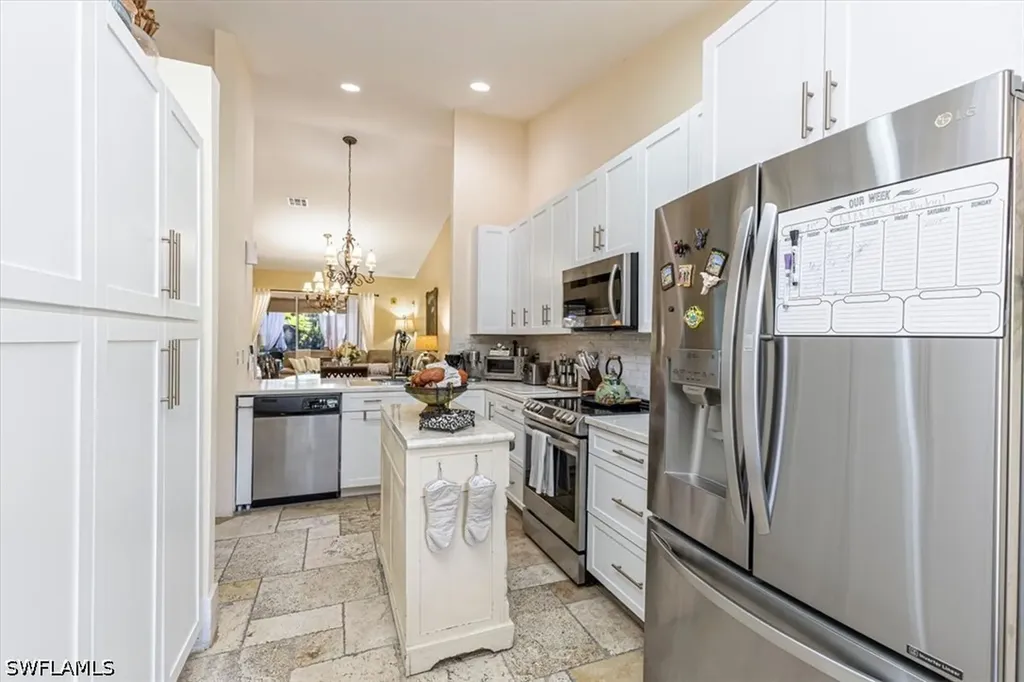 5205 Whitten Drive Naples FL 34104