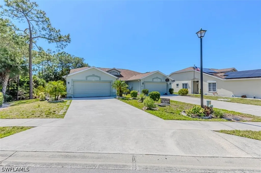 5205 Whitten Drive Naples FL 34104