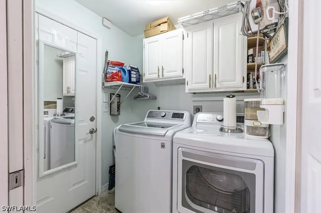 5205 Whitten Drive Naples FL 34104
