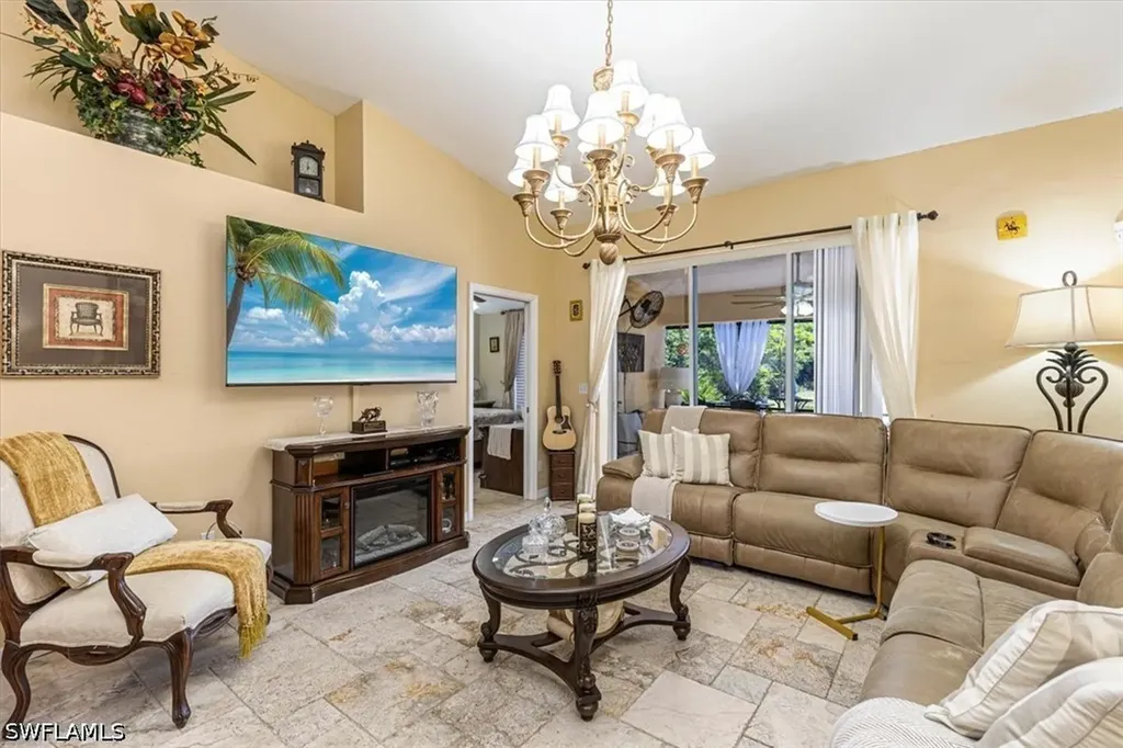 5205 Whitten Drive Naples FL 34104