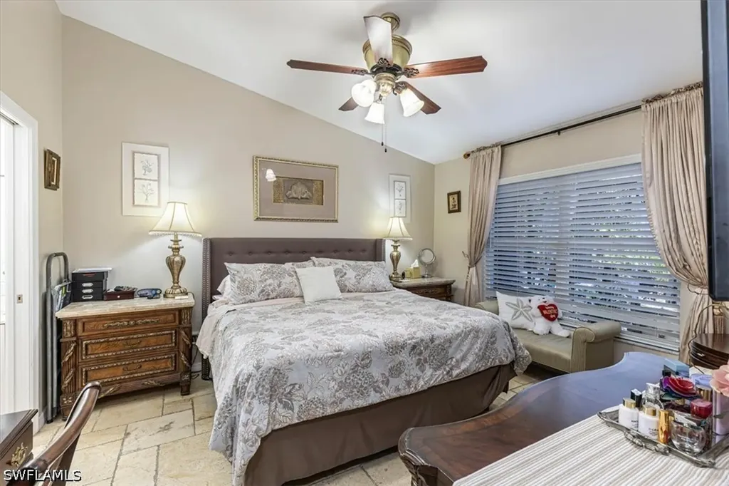 5205 Whitten Drive Naples FL 34104