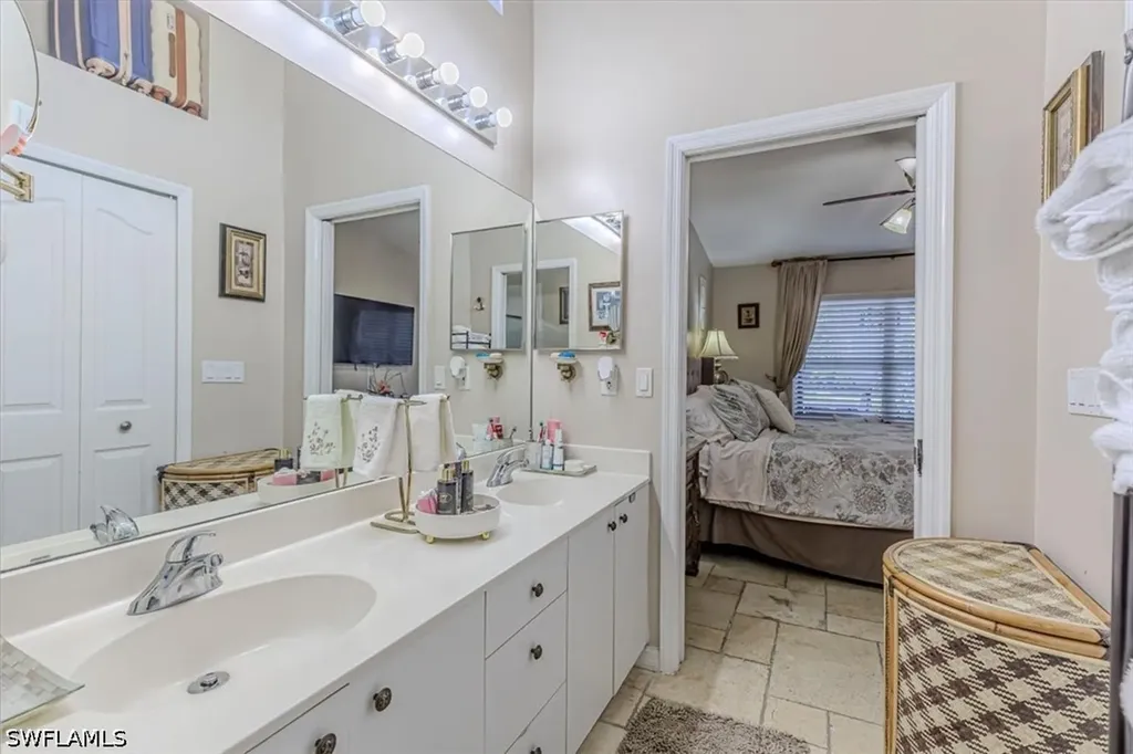 5205 Whitten Drive Naples FL 34104